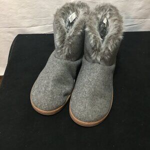 Dearfoam fur lined winter boots